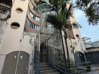 SEMIPISO EN VENTA - SANTA FE Y MALVINAS