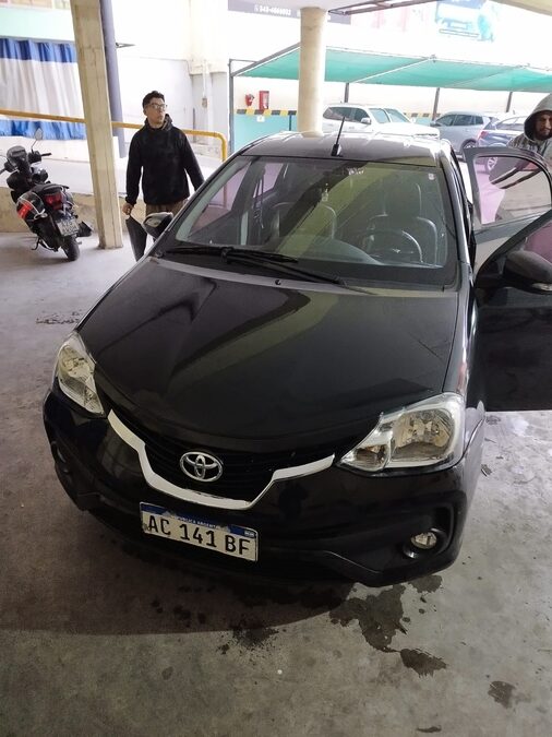 Toyota Etios 1.5 Platinum At. Excelente estado.-