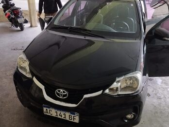 Toyota Etios 1.5 Platinum At. Excelente estado.-