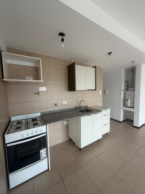 VENDO DEPARTAMENTO CON VISTA AL RIO.