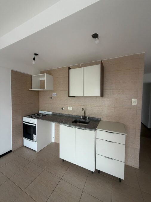 VENDO DEPARTAMENTO CON VISTA AL RIO.