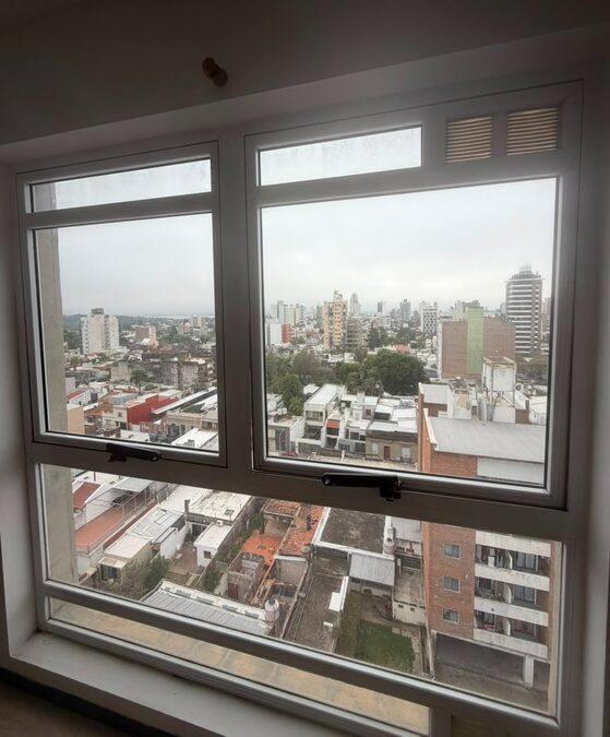 VENDO DEPARTAMENTO CON VISTA AL RIO.