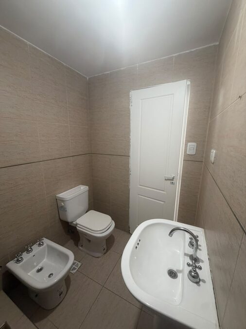 VENDO DEPARTAMENTO CON VISTA AL RIO.