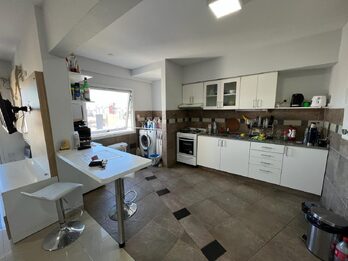 VENDO DEPARTAMENTO 2 DORMITORIOS Y COCHERA - VICTORIA Y CORRIENTES.