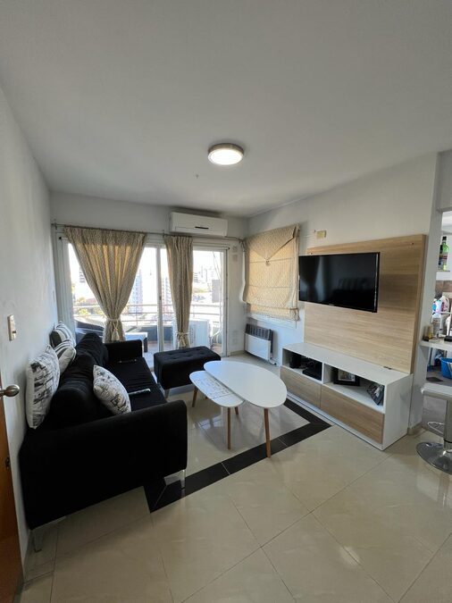VENDO DEPARTAMENTO 2 DORMITORIOS Y COCHERA - VICTORIA Y CORRIENTES.