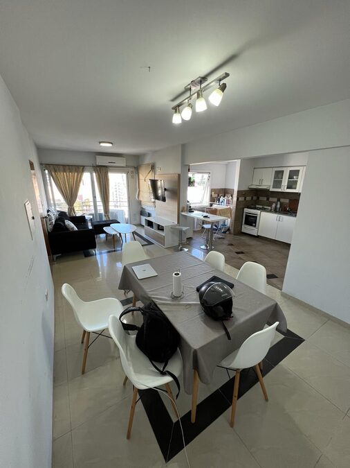 VENDO DEPARTAMENTO 2 DORMITORIOS Y COCHERA - VICTORIA Y CORRIENTES.
