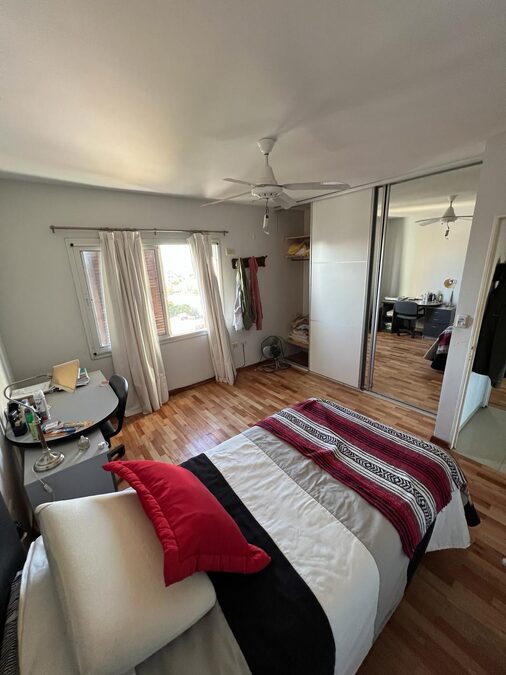 VENDO DEPARTAMENTO 2 DORMITORIOS Y COCHERA - VICTORIA Y CORRIENTES.