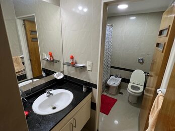 VENDO DEPARTAMENTO 2 DORMITORIOS Y COCHERA - VICTORIA Y CORRIENTES.