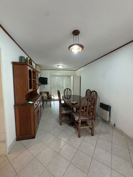 VENDO DEPARTAMENTO 3 DORMITORIOS CON TERRAZA Y COCHERA.