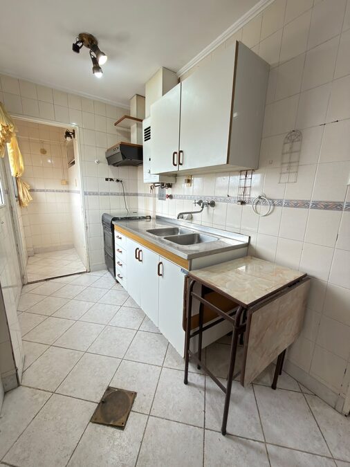 VENDO DEPARTAMENTO 3 DORMITORIOS CON TERRAZA Y COCHERA.
