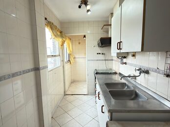 VENDO DEPARTAMENTO 3 DORMITORIOS CON TERRAZA Y COCHERA.