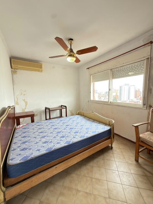 VENDO DEPARTAMENTO 3 DORMITORIOS CON TERRAZA Y COCHERA.
