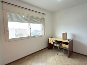 VENDO DEPARTAMENTO 3 DORMITORIOS CON TERRAZA Y COCHERA.