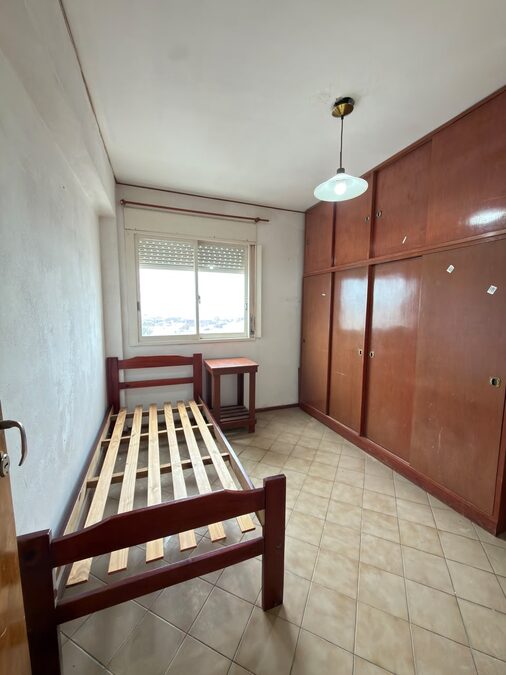 VENDO DEPARTAMENTO 3 DORMITORIOS CON TERRAZA Y COCHERA.