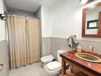EXCLUSIVA CASA EN VENTA - BAJADA GRANDE.