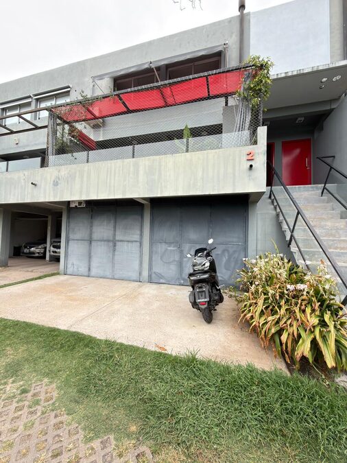 VENDO DUPLEX - ECHEVERRIA Y BLAS PARERA