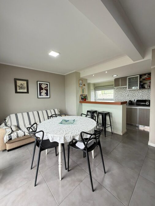 VENDO DUPLEX - ECHEVERRIA Y BLAS PARERA