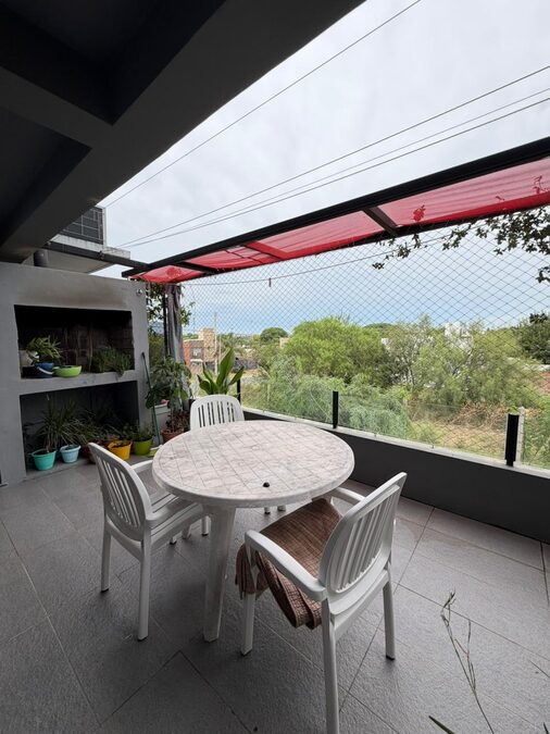 VENDO DUPLEX - ECHEVERRIA Y BLAS PARERA
