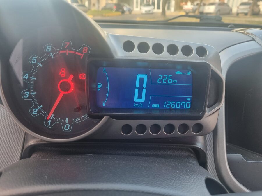 Único Chevrolet Sonic LTZ 5p L/15 MT 2015