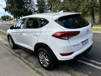 HYUNDAI TUCSON 2.0 AUTOMÁTICA IMPECABLE 89.000Km