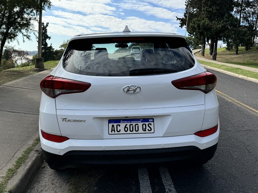 HYUNDAI TUCSON 2.0 AUTOMÁTICA IMPECABLE 89.000Km