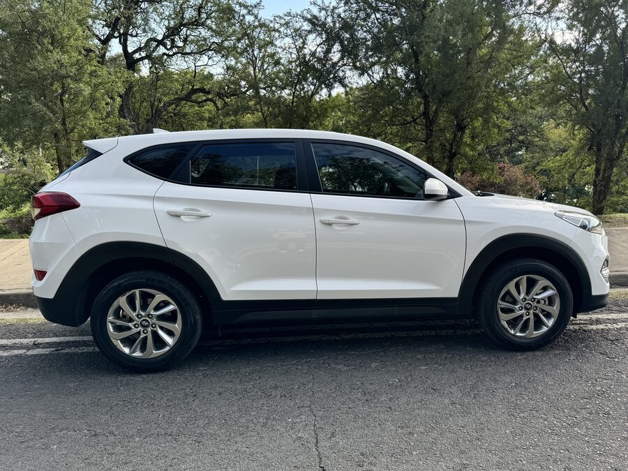 HYUNDAI TUCSON 2.0 AUTOMÁTICA IMPECABLE 89.000Km