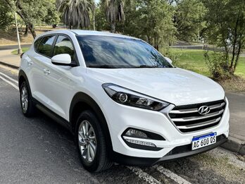 HYUNDAI TUCSON 2.0 AUTOMÁTICA IMPECABLE 89.000Km