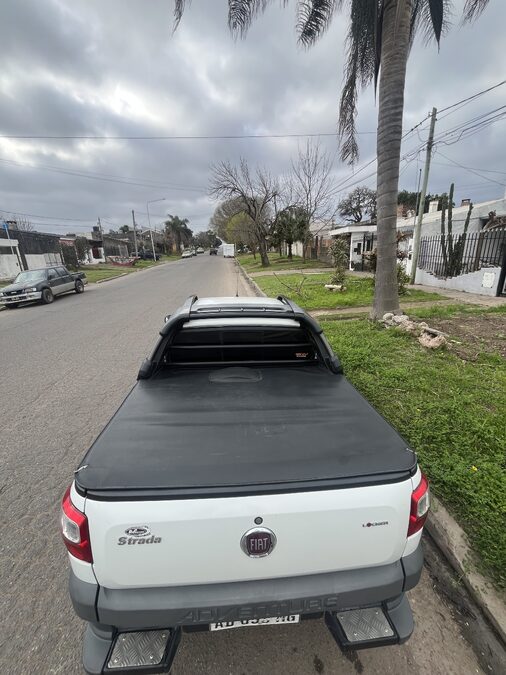 VENDO FIAT STRADA ADVENTURE 1.6 2018 GNC 93000km