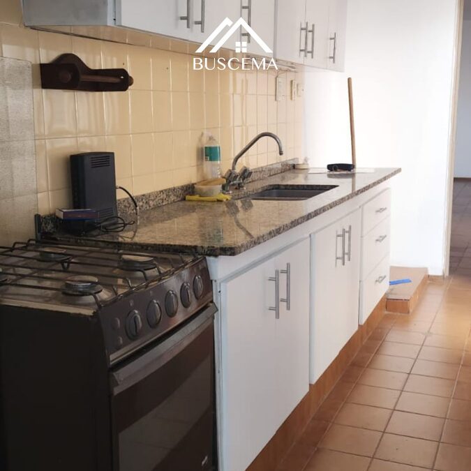Departamento en alquiler – 3 dorm. con cochera – Piso 11 – Santa Fe esquina Malvinas