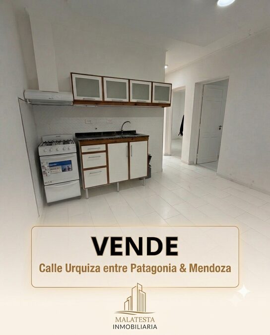 Vende casa Calle Urquiza entre Patagonia Y Mendoza