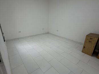 Vende casa Calle Urquiza entre Patagonia Y Mendoza