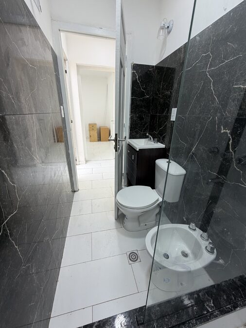 Vende casa Calle Urquiza entre Patagonia Y Mendoza
