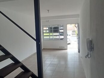 Dúplex a estrenar. Calle Santos Domínguez, todos los servicios!