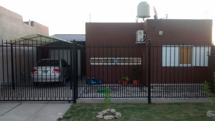 Casa 2 Dormitorios San Benito ( ER )