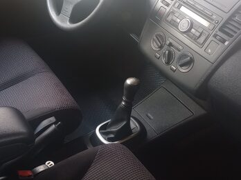 NISSAN TIIDA. 70mil km