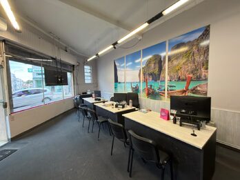 EN VENTA LOCAL COMERCIAL - EXCELENTE UBICACION EN ESQUINA CENTRICA