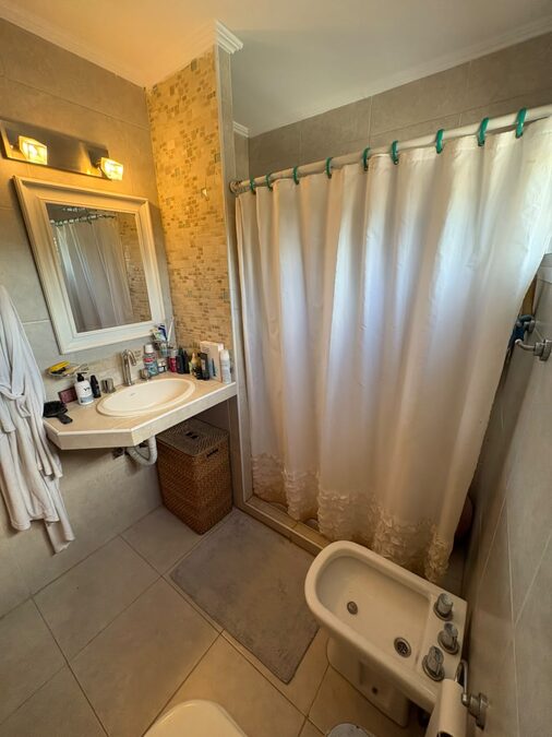 EN VENTA HERMOSA CASA EN BARRIO SOLVENCIA -SAN BENITO