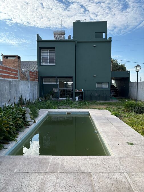 EN VENTA HERMOSA CASA EN BARRIO SOLVENCIA -SAN BENITO