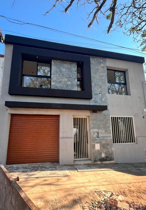 Impecable casa en Venta zona Centro - Alsina 432 - A Estrenar