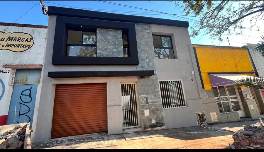 Impecable casa en Venta zona Centro - Alsina 432 - A Estrenar