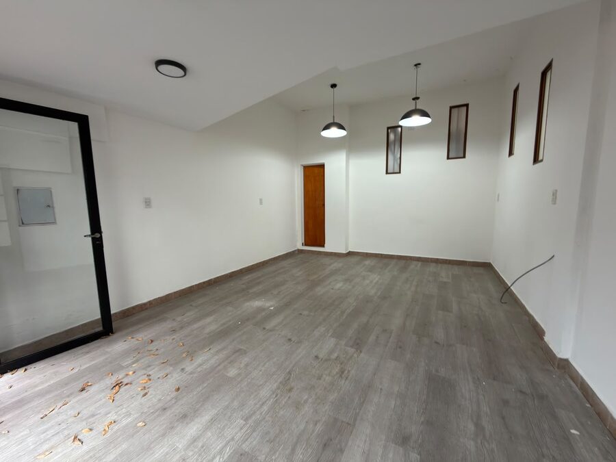 EN ALQUILER LOCAL COMERCIAL - ZONA PLAZA SAENZ PEÑA