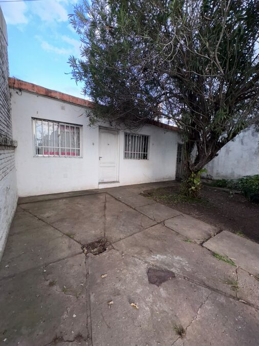 EN VENTA CASA A REFACCIONAR - OPORTUNIDAD DE INVERSION