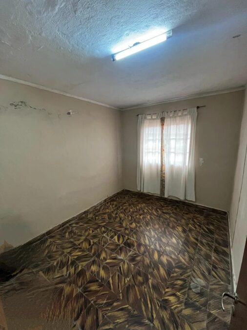 CASA DE 2 HABITACIONES EN CALLE LA RIOJA