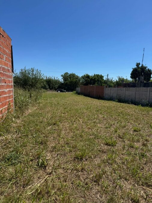 LOTE EN AV RAMIREZ CASI ESQUINA JUAN B JUSTO