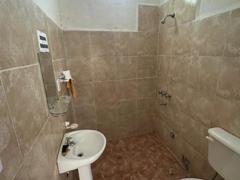 Salon en Venta San Benito