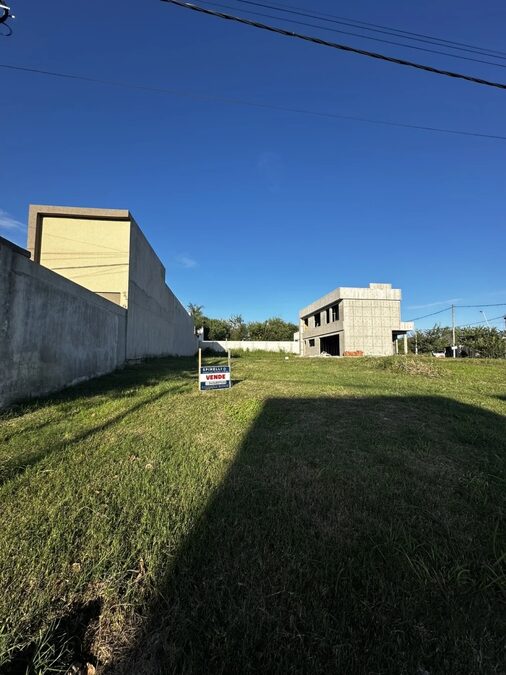 TERRENO EN LOS LAPACHOS