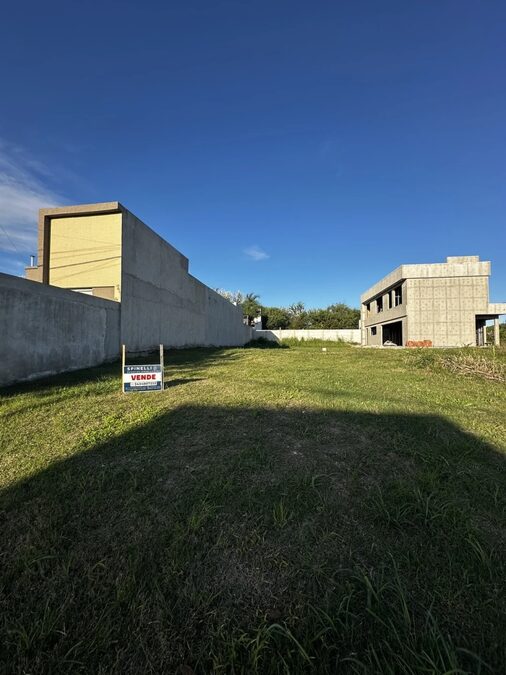 TERRENO EN LOS LAPACHOS