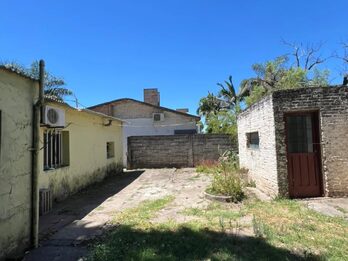 CASA EN BARRIO LOS PARAISOS