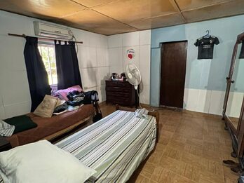 CASA EN BARRIO LOS PARAISOS