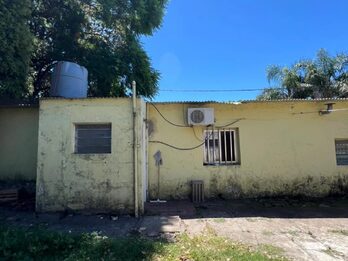 CASA EN BARRIO LOS PARAISOS